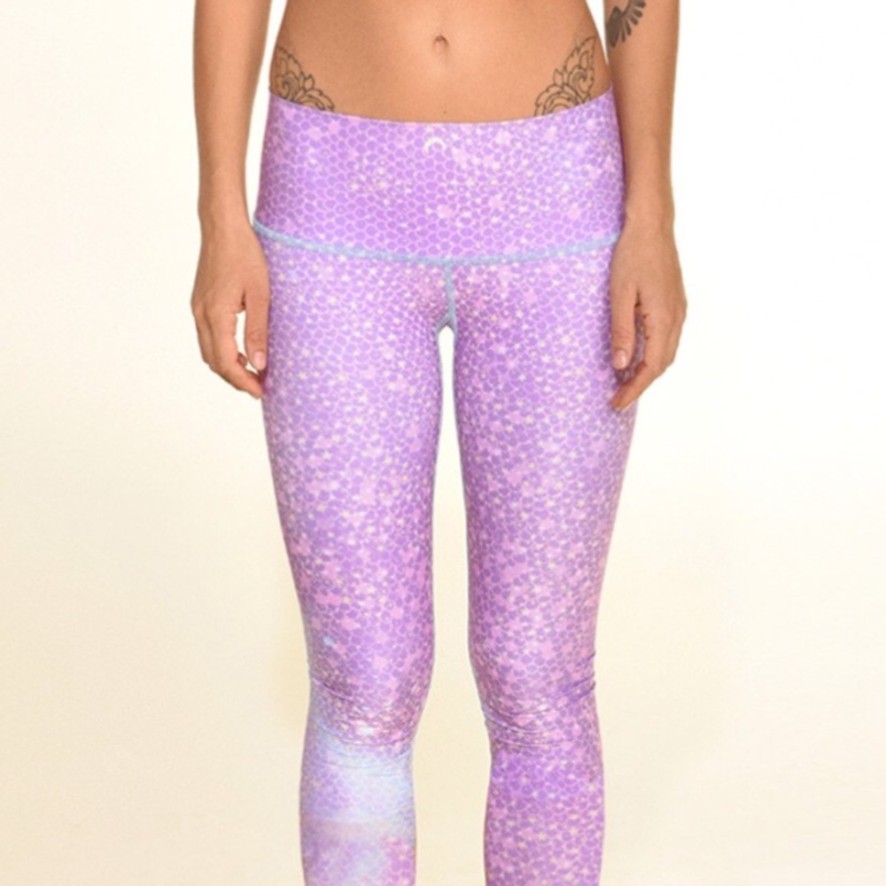 Teeki mermaid fairyqueen  lavender hot yoga pants